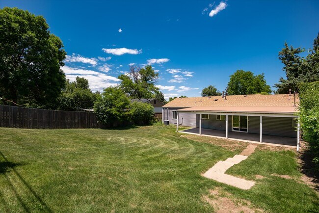Building Photo - 5290 Highline Pl