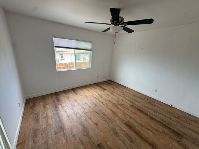 Building Photo - 6737-43 Thomson Ct.