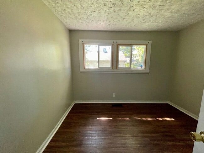 Building Photo - 401-03 S Randolph