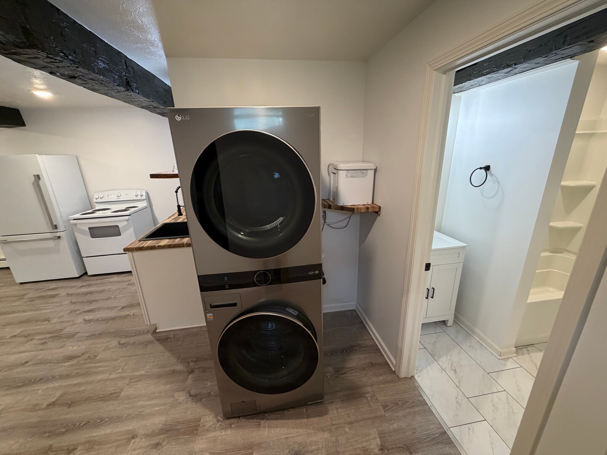 Building Photo - 2287 Segwun Ave SE