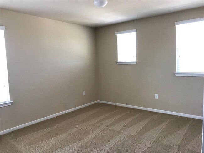 Building Photo - 3201 Ortman Dr