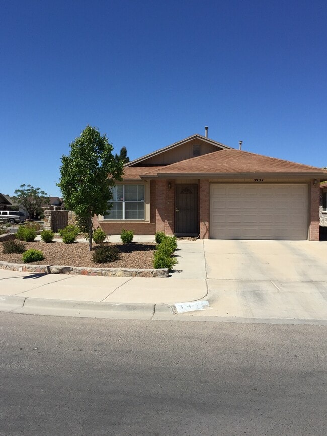 Building Photo - 3437 Sunset Rose Dr