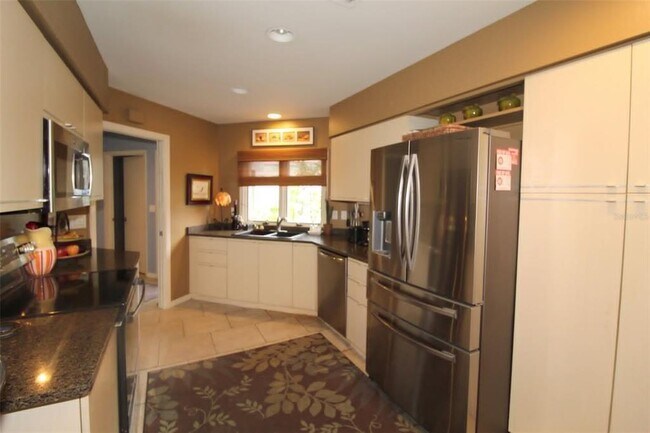 Building Photo - 4532 Ascot Cir N
