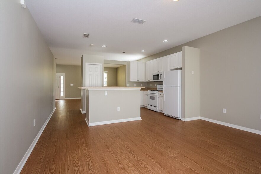 Building Photo - 12718 Bramfield Dr