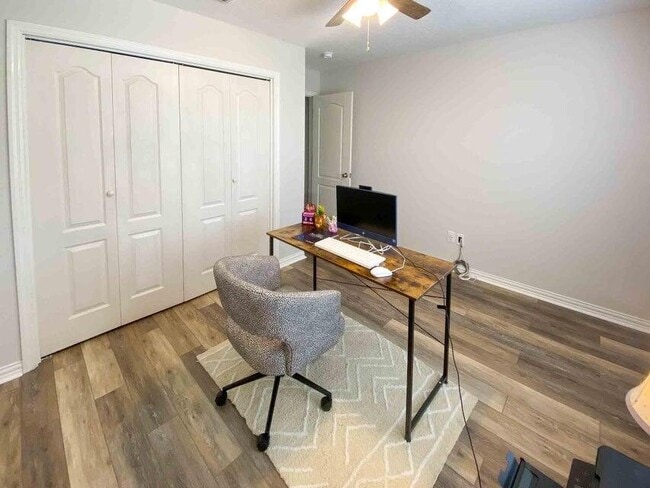 Building Photo - 116 Dolphin Rd