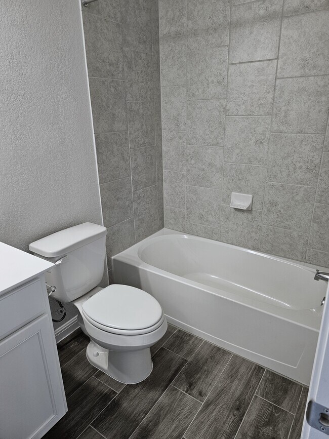 Building Photo - 9612 Whisper Willow Blvd