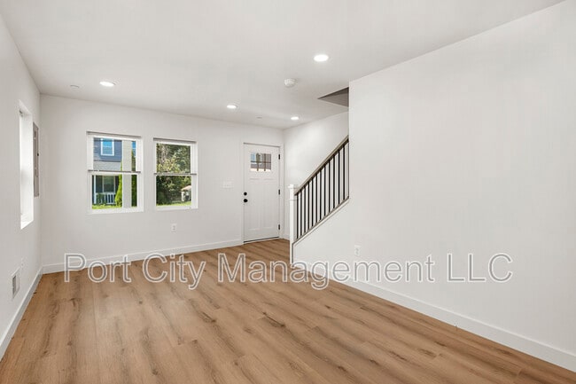 Building Photo - 118 Winters Ln