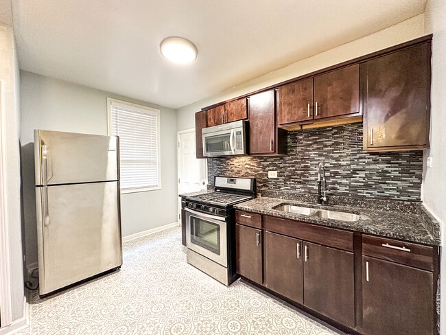 Building Photo - 7926 S Luella Ave