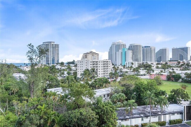 Building Photo - 777 Bayshore Dr