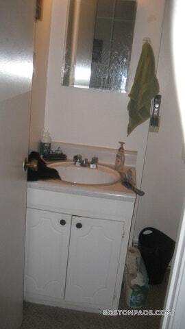 Building Photo - 854 Beacon St