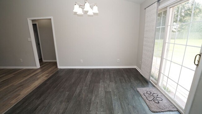 Building Photo - 301 Scranton Ct