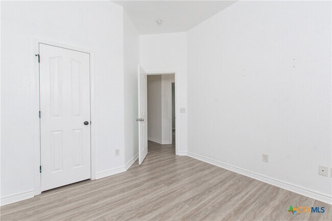 Building Photo - 4602 Lauren MacKenzie Dr