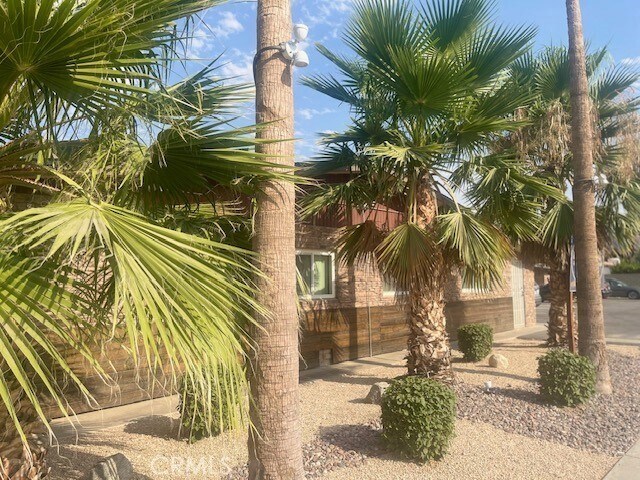 Primary Photo - 51099 Eisenhower Dr