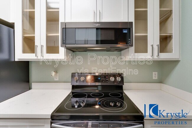 Building Photo - 1201 Glen Cove Pkwy