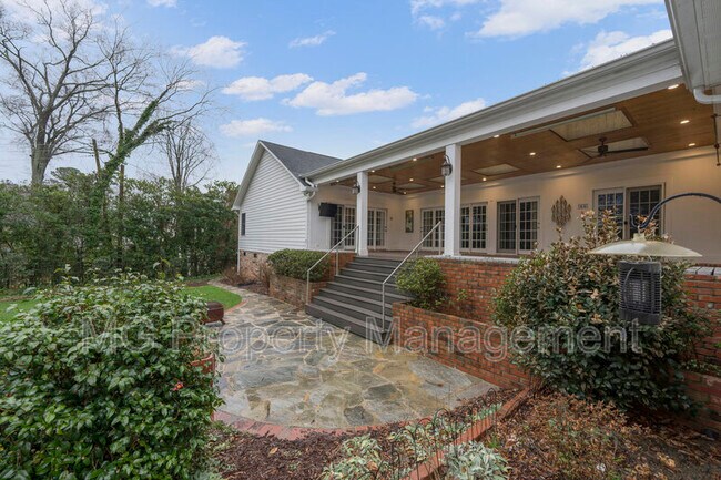 Building Photo - 4023 Arbor Way