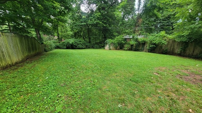 Building Photo - 3 Bedroom Close to Seneca Park