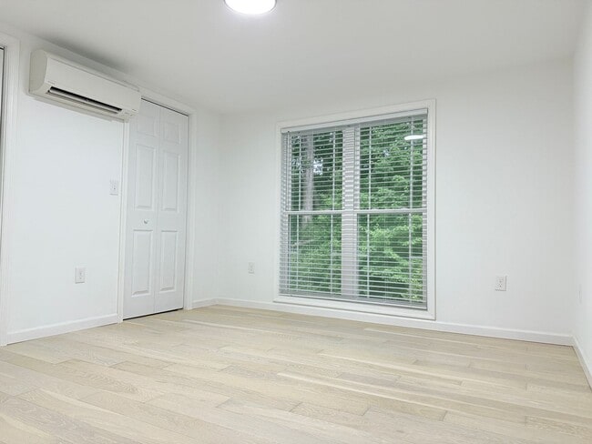 Building Photo - Cozy, Newly Renovated 2-Bed Retreat on Geo...
