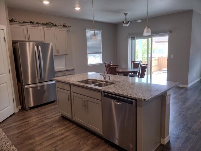 Building Photo - 14563 Piedmontese Dr