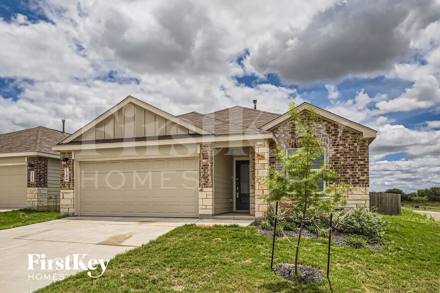 Building Photo - 1204 Treehouse Ln