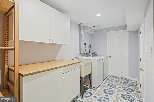 Building Photo - 5325 Long Sky Ct