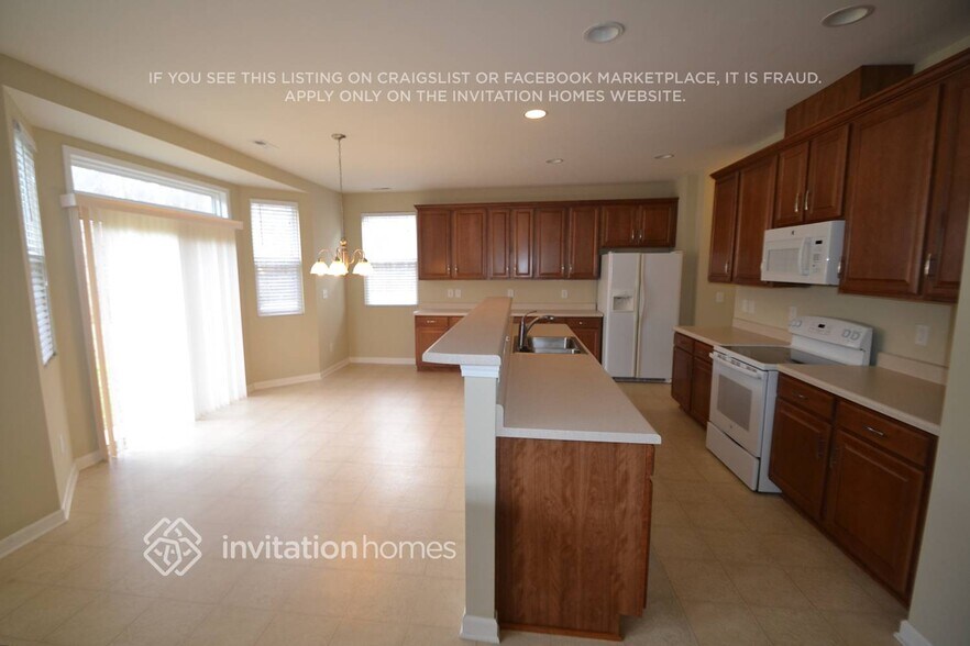 Building Photo - 245 Georgetowne Dr