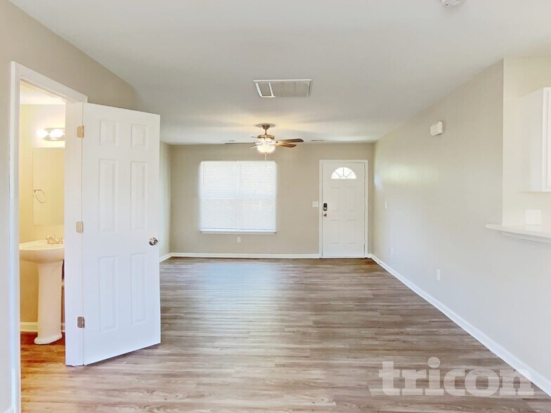 Building Photo - 1316 Crandon Dr