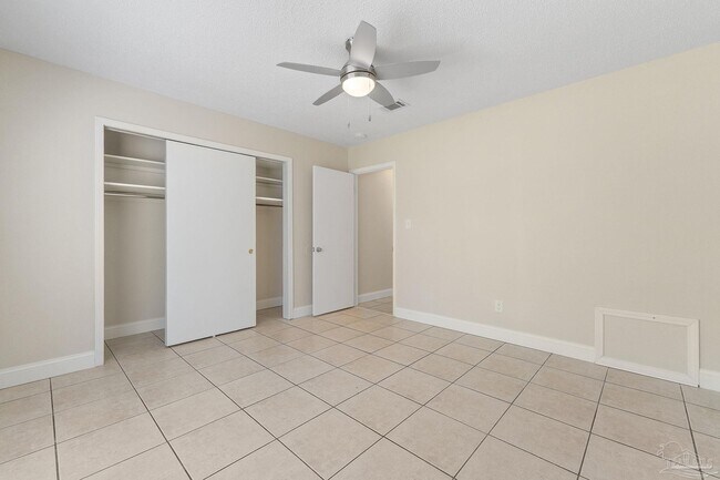 Building Photo - 8101 Tippin Ave
