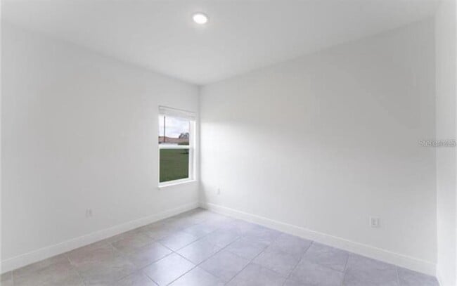 Building Photo - 700 Wombat Way