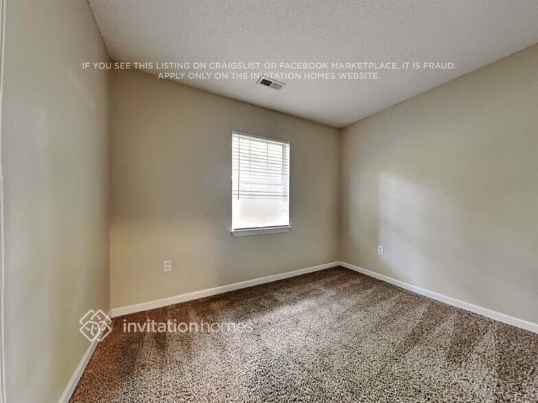 Building Photo - 10419 Worsley Ln