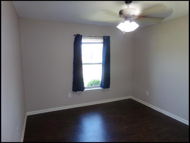 Building Photo - 2405 Canterbury Ln