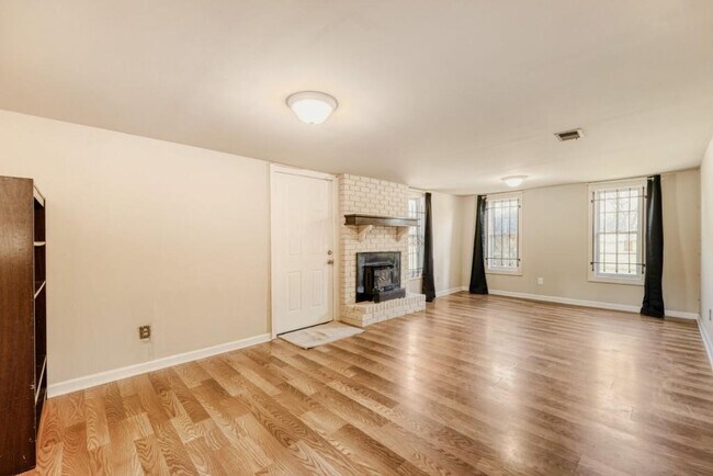 Building Photo - 3160 Kipling Dr