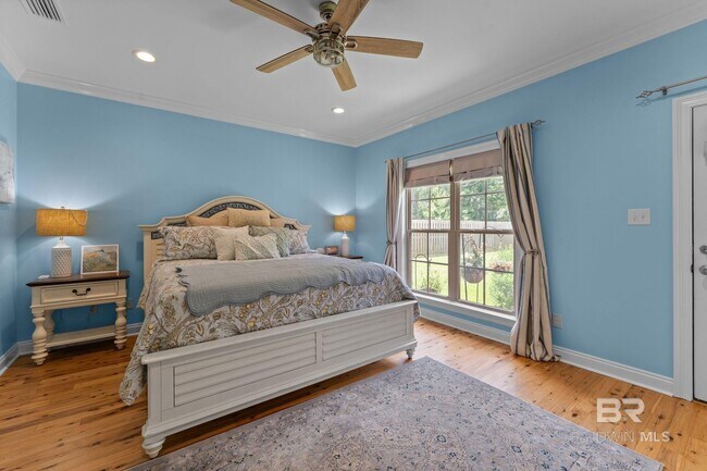 Building Photo - 25911 Tealwood Dr