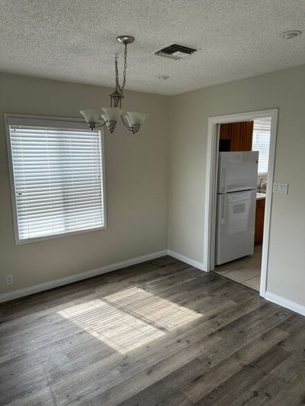 Building Photo - 5133 Levelside Ave