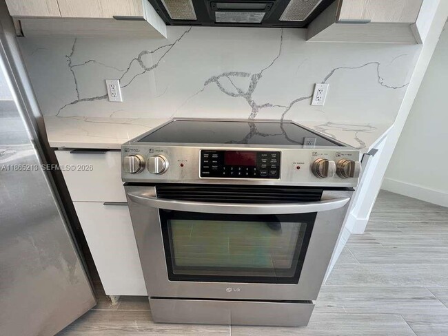 Building Photo - 6301 Collins Ave