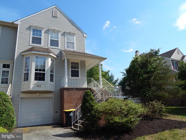 Building Photo - 862 N Waterford Ln