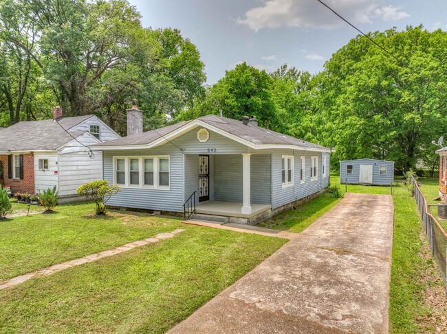 Primary Photo - Newer renovation with ensuite bathroom!