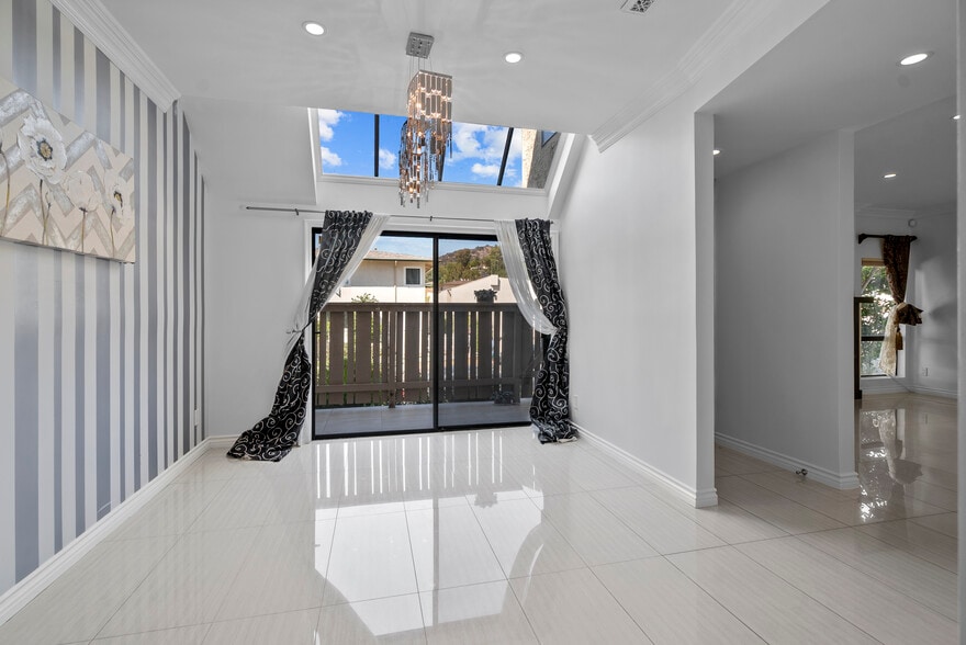 Sliding Door to Front Patio - 1734 N Verdugo Rd