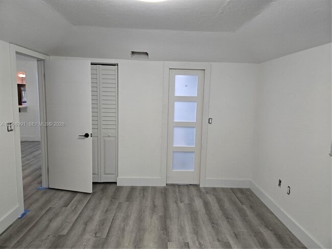 Building Photo - 2123 Golfside Village Dr
