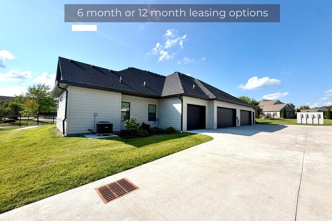 Building Photo - 6310 Murano Way