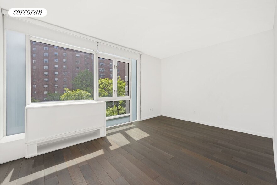 Building Photo - 385 1st Ave
