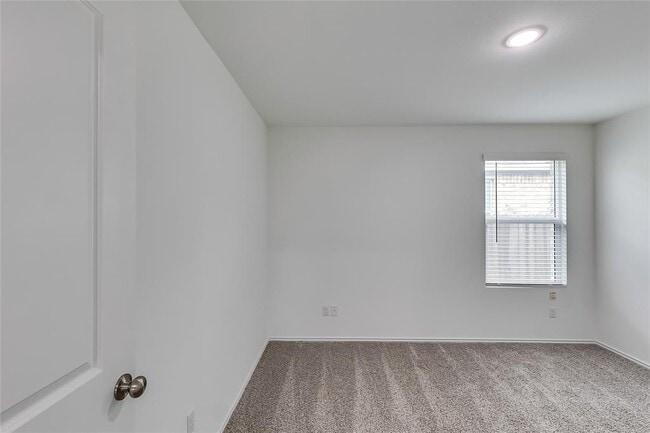 Building Photo - 1641 Catahoula Dr