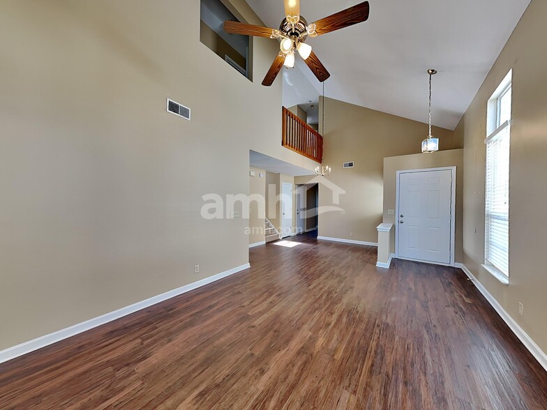 Building Photo - 2011 Lassiter Dr