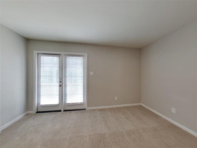 Building Photo - 23091 Bellini Dr