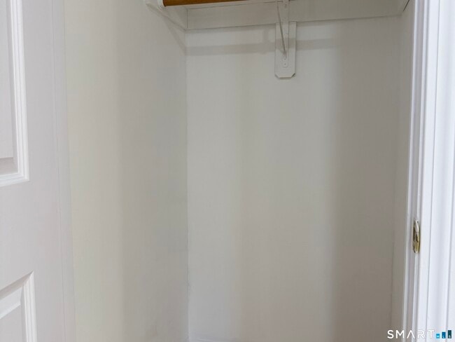 Building Photo - 765 Hart St