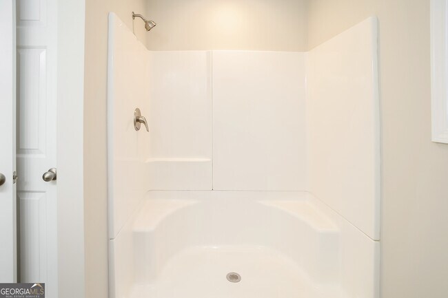 Building Photo - 83 Greatwood Dr