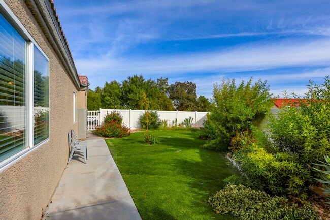Building Photo - Beautifully Updated 3 Bedroom, Single Story North Las Vegas Home In Gated Community