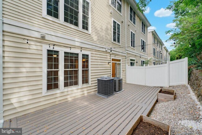 Building Photo - 7135 Mason Grove Ct