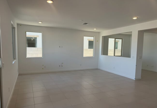 Building Photo - 23406 W Winslow Ave