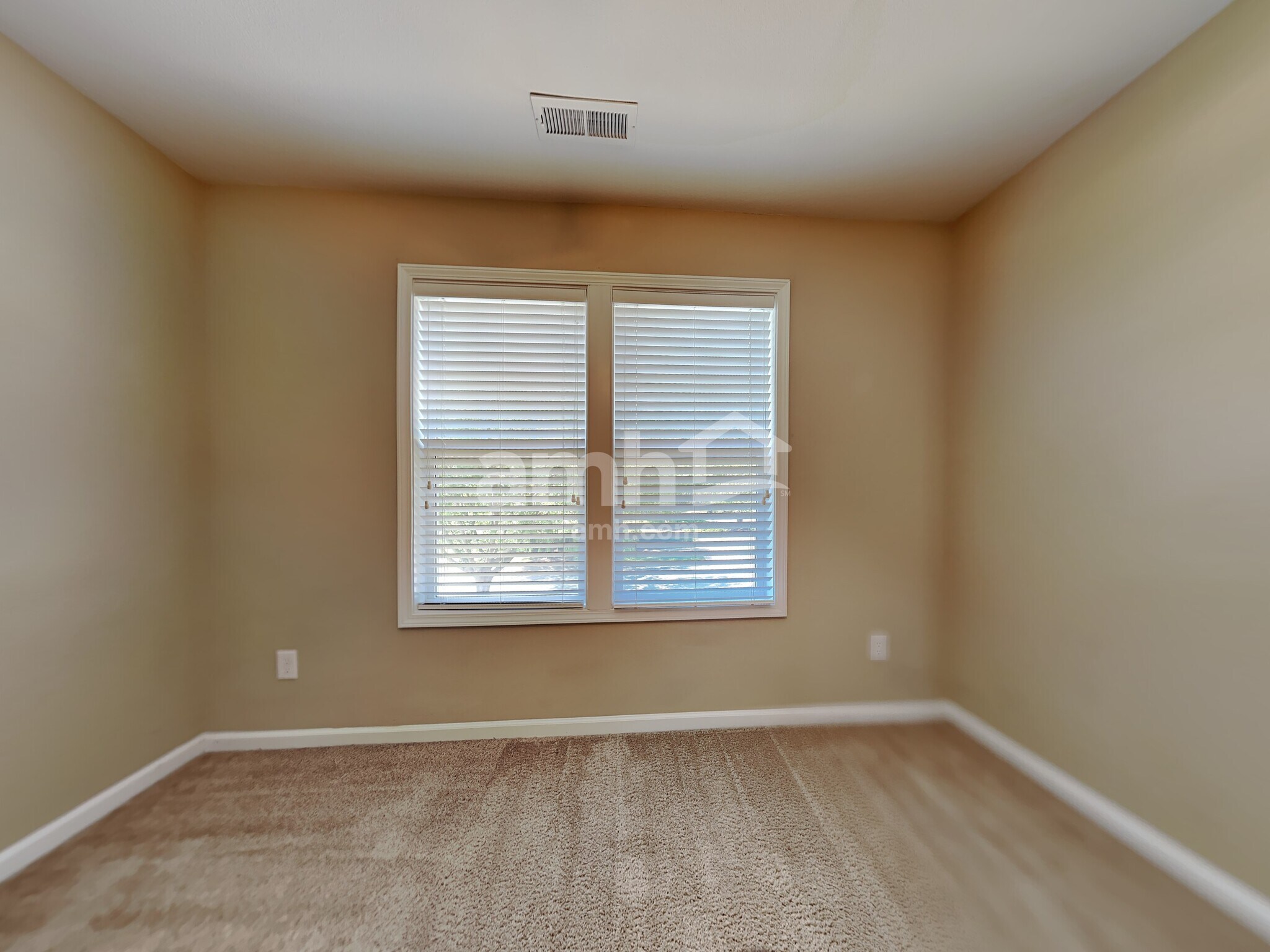 Building Photo - 118 Greenway St