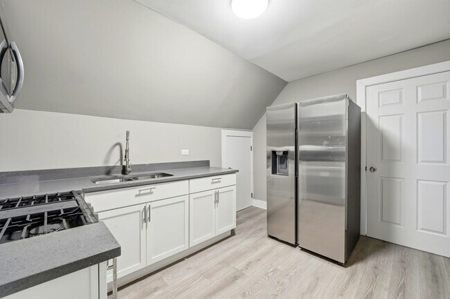 Building Photo - 1217 N Harding Ave